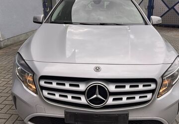 Mercedes-Benz GLA 180 214.517 km 10.999 &euro; Essen 45276