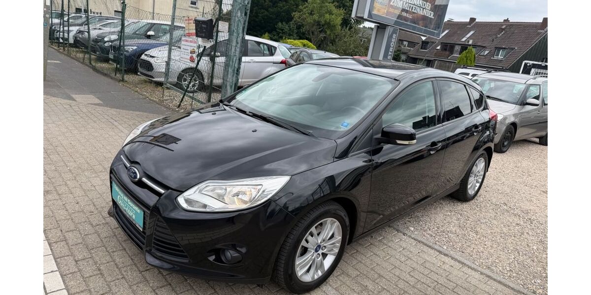 Ford Focus 90.000 km 5.999 &euro; Essen 45147