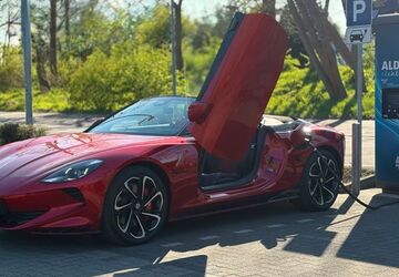 MG Cyberster 13.000 km 59.500 &euro; Moers 47441