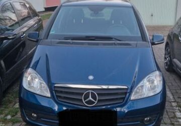 Mercedes-Benz A 180 246.500 km 2.400 &euro; Duisburg 47179