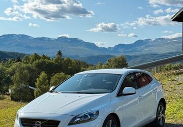 Volvo V40 101.385 km 11.300 &euro; Duisburg 47058