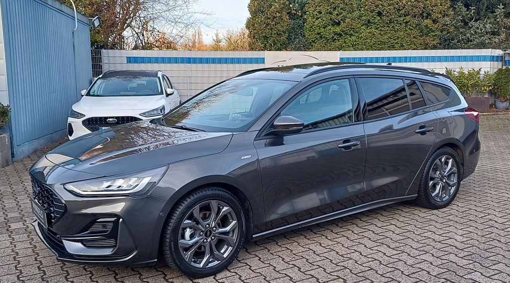 Ford Focus 18.500 km 23.480 &euro; Essen 45307