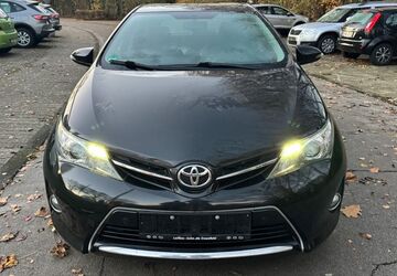 Toyota Auris 180.000 km 7.599 &euro; Gelsenkirchen 45879