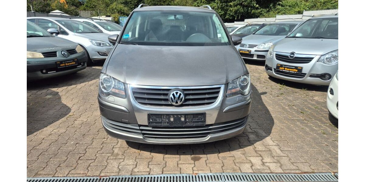 VW Touran 232.000 km 3.499 &euro; Essen 45356