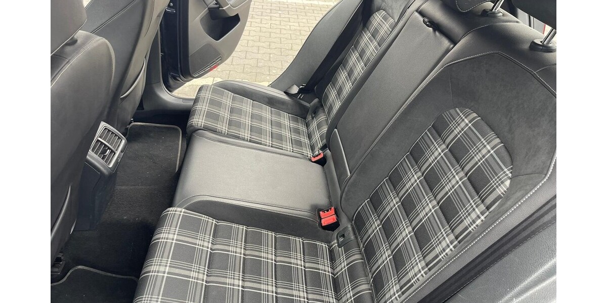 VW Golf VII GTD 150.399 km 18.000 &euro; Duisburg 47051