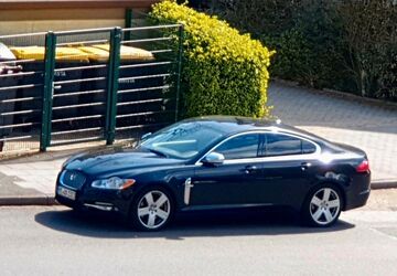 Jaguar XF 132.500 km 8.999 &euro; Velbert 42549
