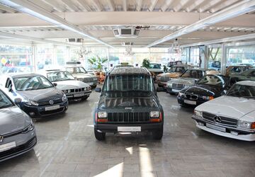 Jeep Cherokee 275.000 km 7.900 &euro; Essen 45356