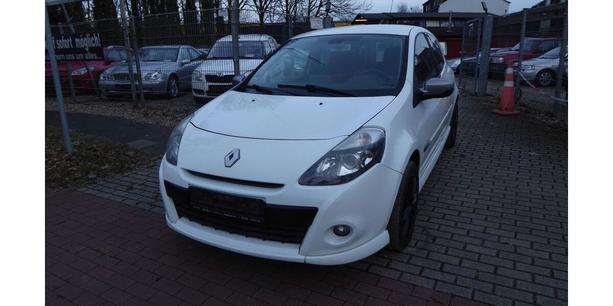 Renault Clio 196.000 km 2.490 &euro; Duisburg 47249