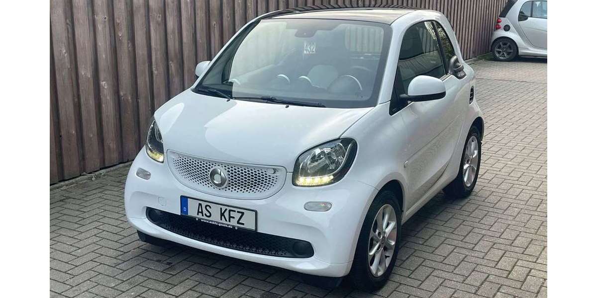 Smart forTwo 105.631 km 7.390 &euro; Castrop-Rauxel 44579