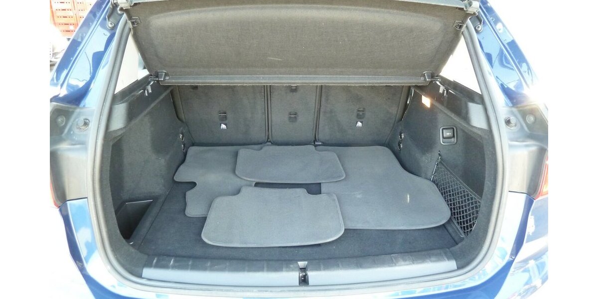 BMW X1 18 D X drive Avantage Sportsitzei AHK PDC DAB 188.000 km 15.900 &euro; Ratingen 40885