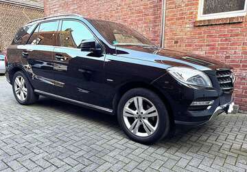 Mercedes-Benz ML 350 280.000 km 14.900 &euro; Moers 47445