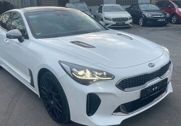 Kia Stinger 177.667 km 22.999 &euro; Castrop-Rauxel 44577