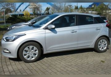 Hyundai i20 56.540 km 7.300 &euro; Mülheim ruhr 45473