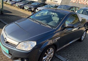 Opel Tigra 100.000 km 1.999 &euro; Essen 45147