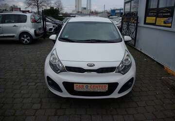 Kia Rio 145.000 km 3.990 &euro; Bottrop 46242