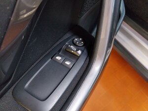 Peugeot 2008 Active Pano SHZ Klima PDC 68.099 km 8.290 &euro; HAAN 42781