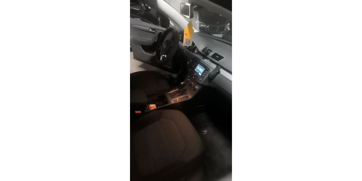 VW Passat 211.000 km 8.900 &euro; Wuppertal 42105