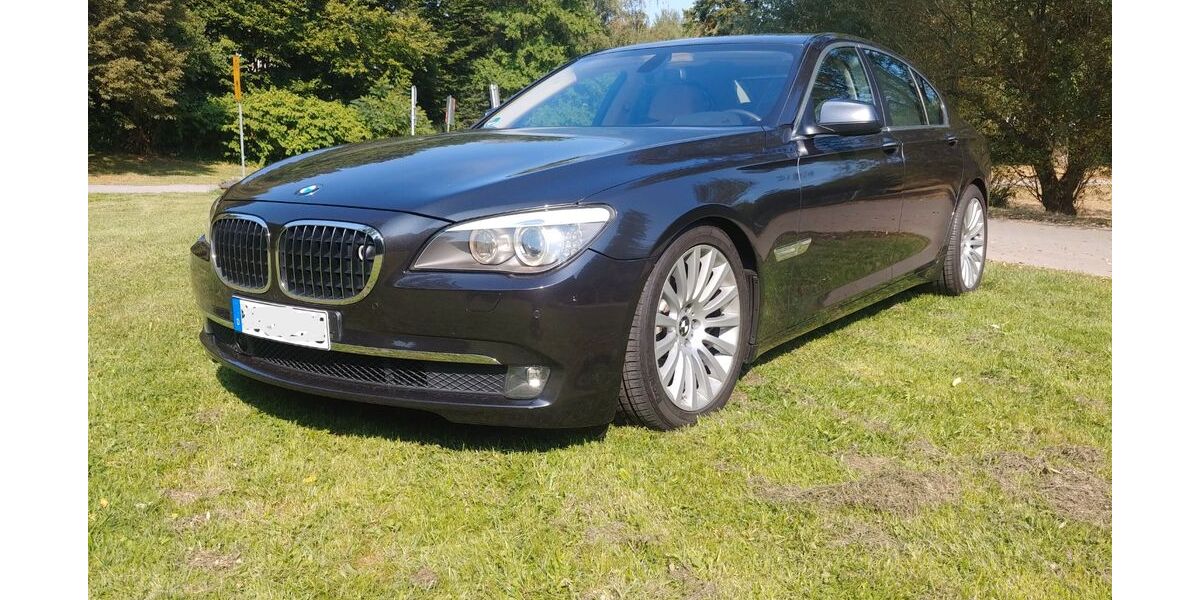 BMW 740 155.000 km 11.500 &euro; Bochum 44799