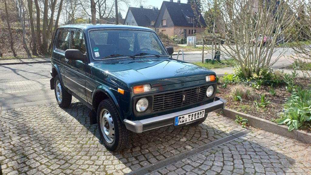 Lada Niva 39.100 km 9.800 &euro; Recklinghausen 45661