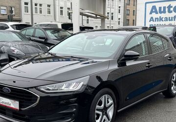 Ford Focus 17.891 km 15.850 &euro; Oberhausen 46045