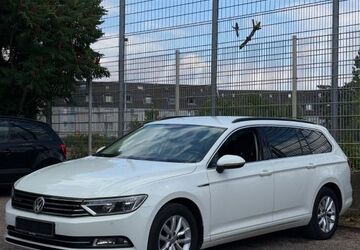 VW Passat Variant 207.000 km 9.880 &euro; Essen 45355
