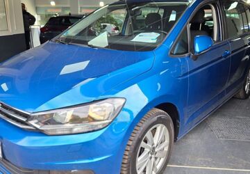 VW Touran 159.000 km 16.800 &euro; Essen 45356