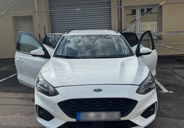 Ford Focus 120.700 km 12.369 &euro; Duisburg 47057