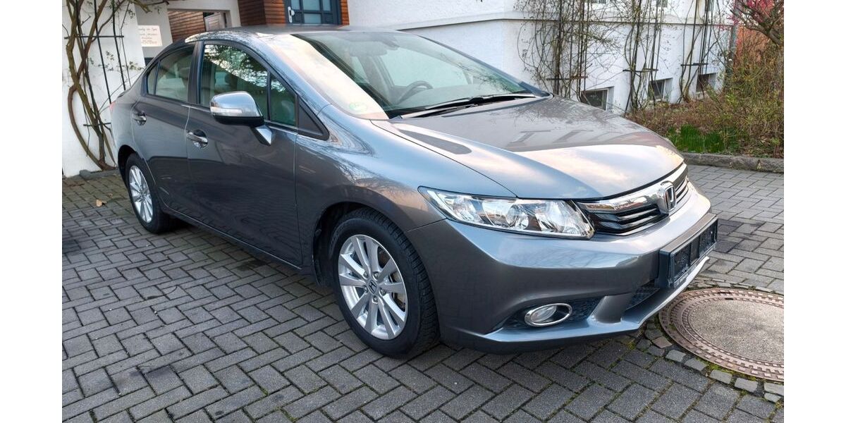 Honda Civic 86.985 km 9.900 &euro; Gladbeck 45966