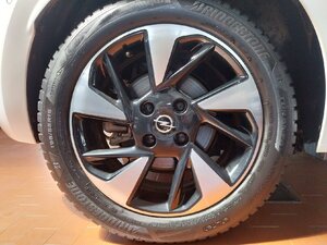Opel Corsa e Elegance SHZ NAVI KAM ALLWETTER 17.373 km 18.440 &euro; HAAN 42781