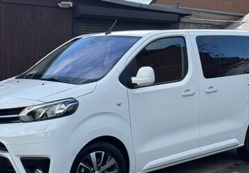 Toyota Proace (Verso) 75.000 km 22.900 &euro; Duisburg 47179