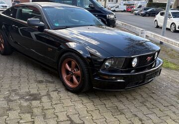 Ford Mustang 109.000 km 12.950 &euro; Bochum 44866
