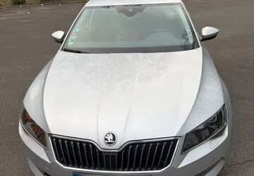 Skoda Superb 244.000 km 8.950 &euro; Bochum 44789