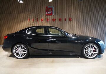 Maserati Ghibli 49.800 km 52.941 &euro; Duisburg 47228