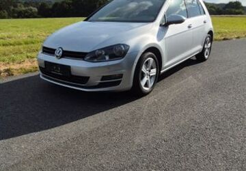 VW Golf 126.500 km 8.249 &euro; Essen 45239