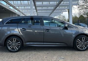 Toyota Avensis 216.000 km 10.950 &euro; Dinslaken 46539