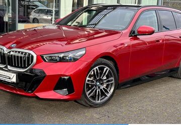 BMW i5 25.348 km 58.940 &euro; Mülheim 45472