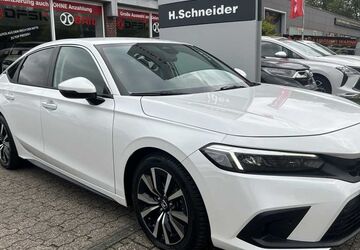 Honda Civic 5.429 km 32.900 &euro; Moers 47443