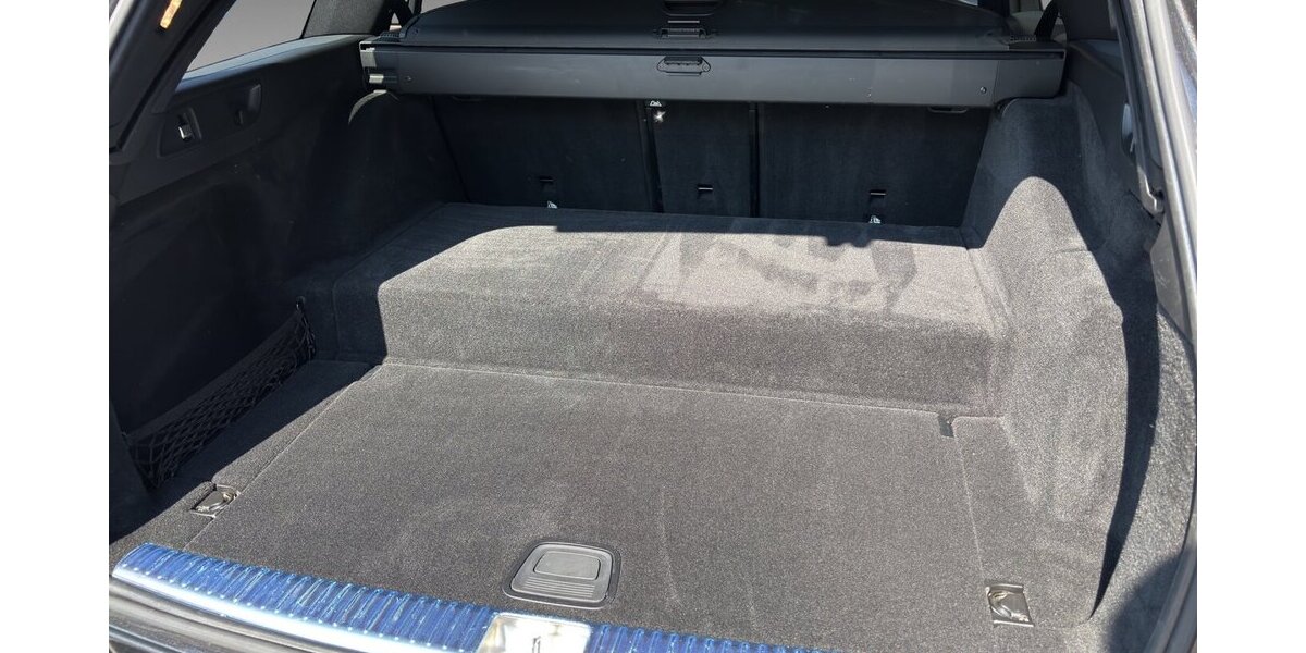 Mercedes-Benz E 300 de AMG MBUX Burm Pano 360° AHK MB100 65.161 km 31.900 &euro; Wuppertal 42327