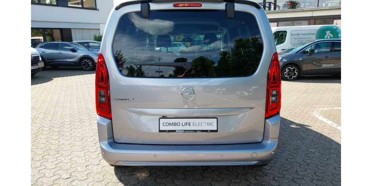 Opel Combo Life - e Ultimate 4.500 km 28.290 &euro; HAAN 42781