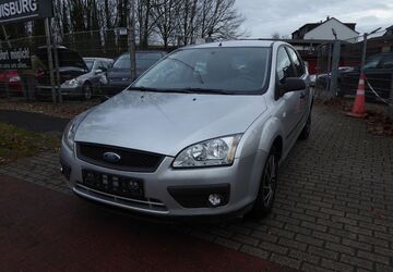 Ford Focus 122.000 km 2.490 &euro; Duisburg 47249