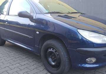 Peugeot 206 123.500 km 2.499 &euro; Essen 45326