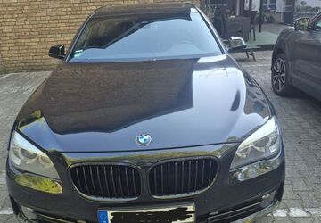 BMW 730 213.000 km 8.800 &euro; Essen 45359