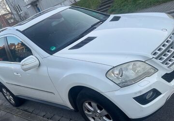 Mercedes-Benz ML 320 378.000 km 5.000 &euro; Gelsenkirchen 45896