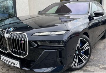 BMW i7 2.500 km 127.770 &euro; Essen 45134