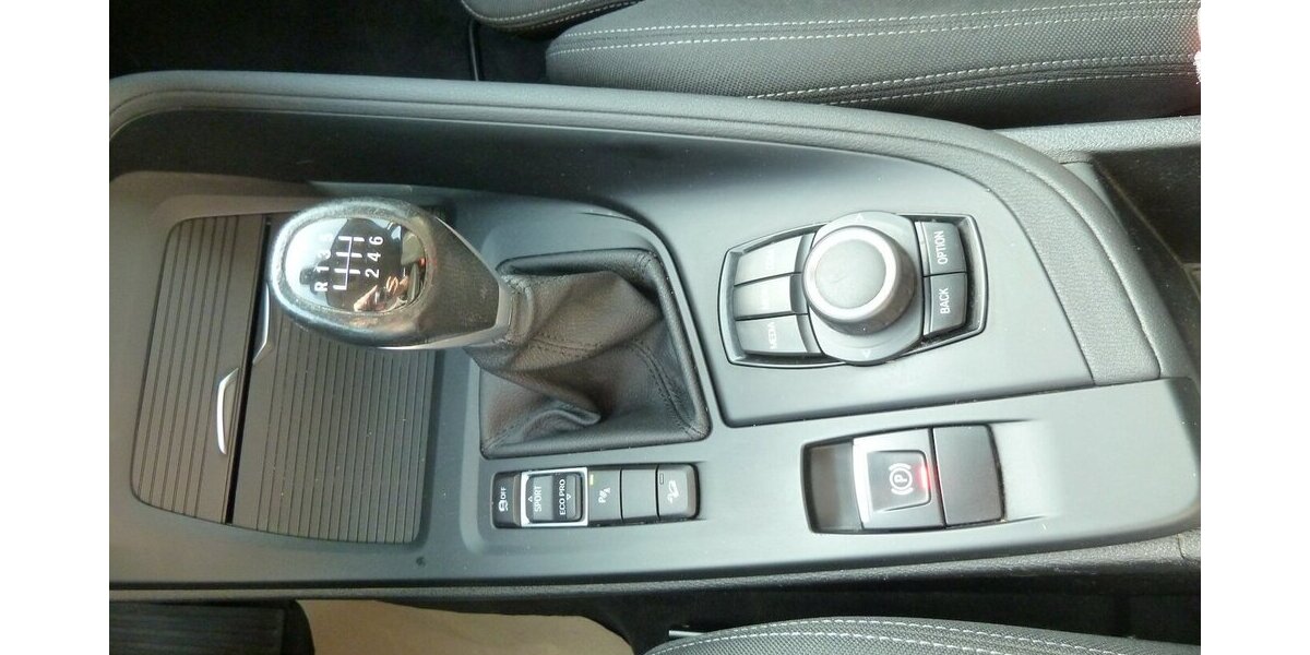 BMW X1 18 D X drive Avantage Sportsitzei AHK PDC DAB 188.000 km 15.900 &euro; Ratingen 40885