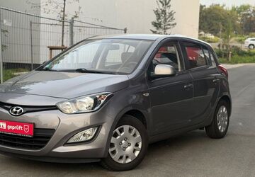 Hyundai i20 104.754 km 4.500 &euro; Essen 45145