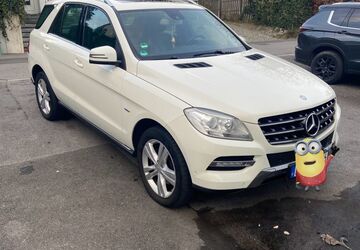 Mercedes-Benz ML 250 196.000 km 15.500 &euro; Velbert 42551