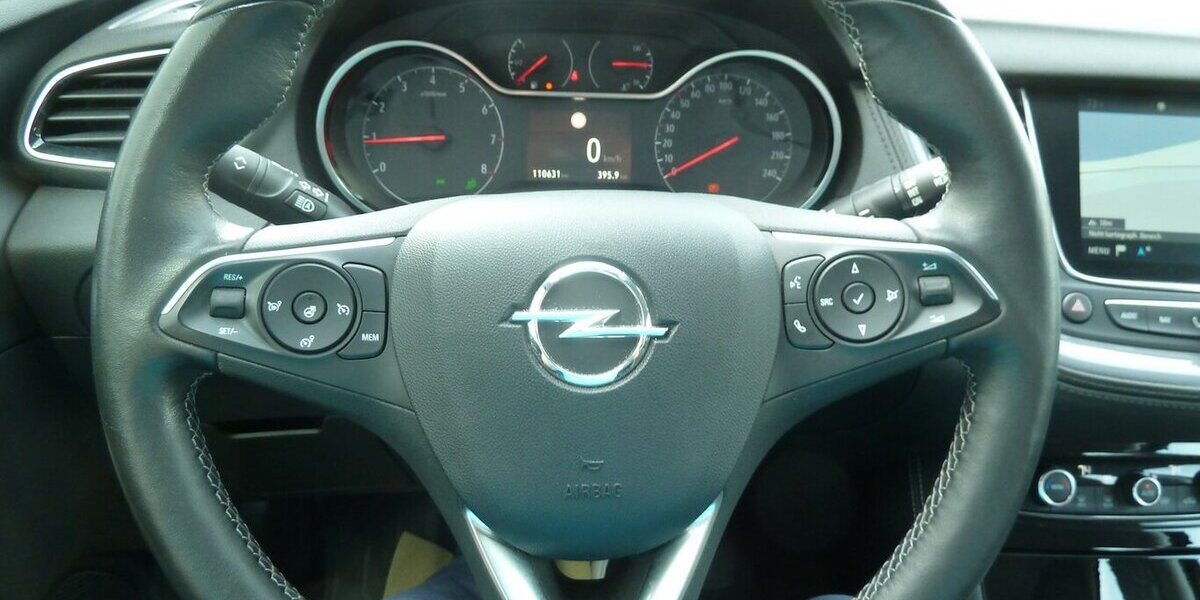 Opel Grandland X Innovation Klimaautomatik Navi Alu18´´ 110.000 km 14.900 &euro; Ratingen 40885