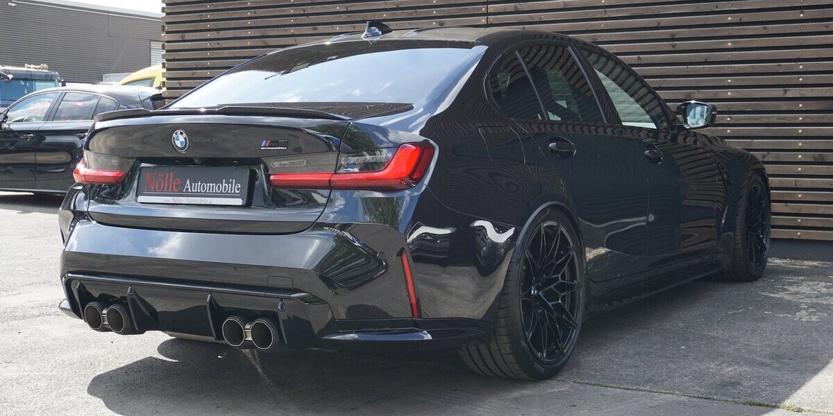 BMW M3 x-Drive Competit Akrapo M-Schale KW Garantie 33.263 km 79.900 &euro; Wuppertal 42327
