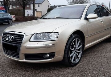 Audi A8 210.000 km 7.300 &euro; Recklinghausen 45663